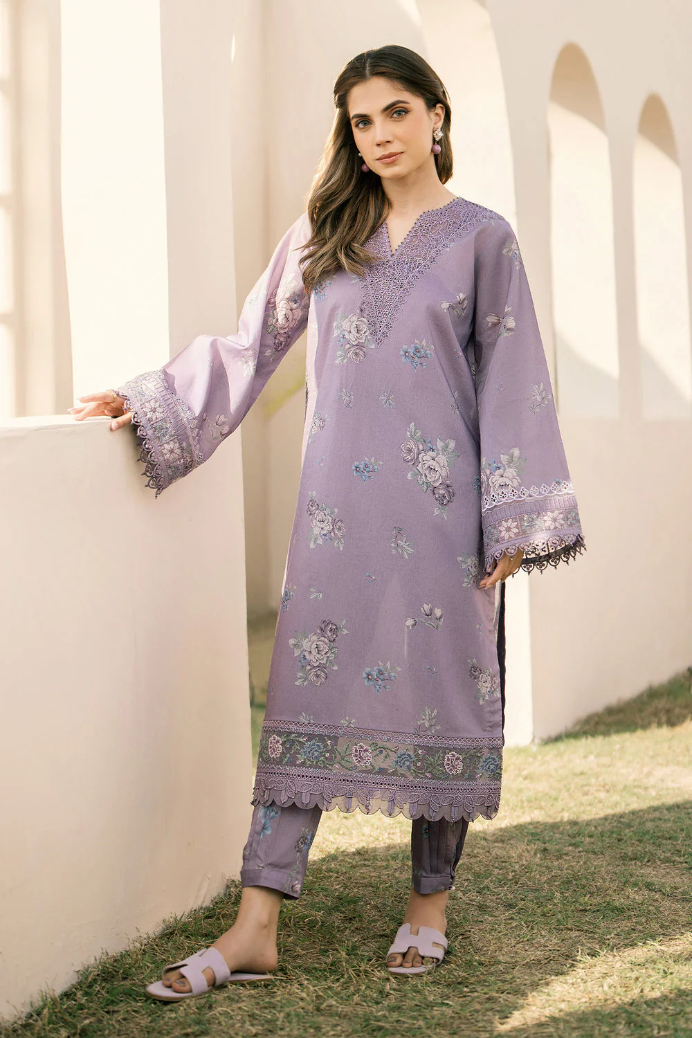3 Piece - Unstitched Digital Printed Lawn Fabric With Lawn Dupatta - Image 2