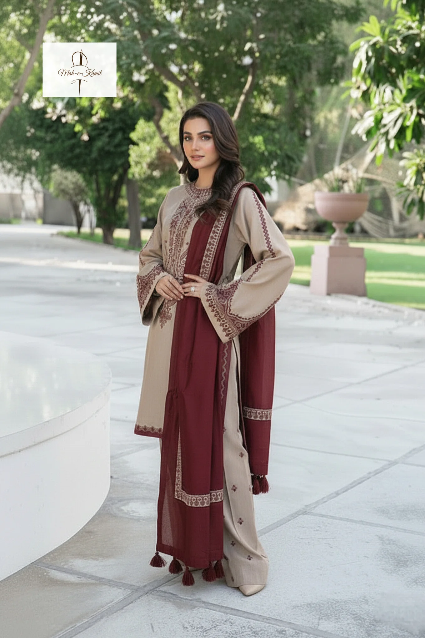 3 Piece - Unstitched Fully Embroidered Lawn Fabric KD-910 - Image 3